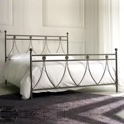 Металлическая кровать Lulas