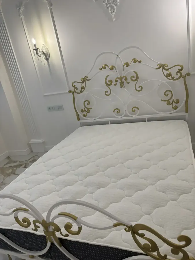 Кованая двуспальная кровать Diana 200х200