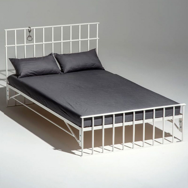Minimalistichnaya-rovat-v-stile-loft-Bliss